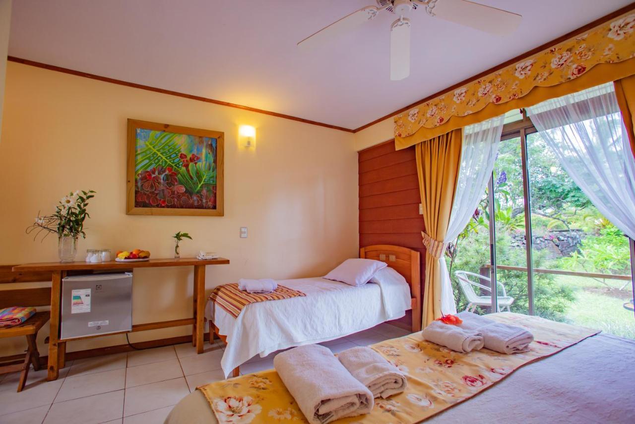 Hostal Uruhao Hanga Roa Exterior foto