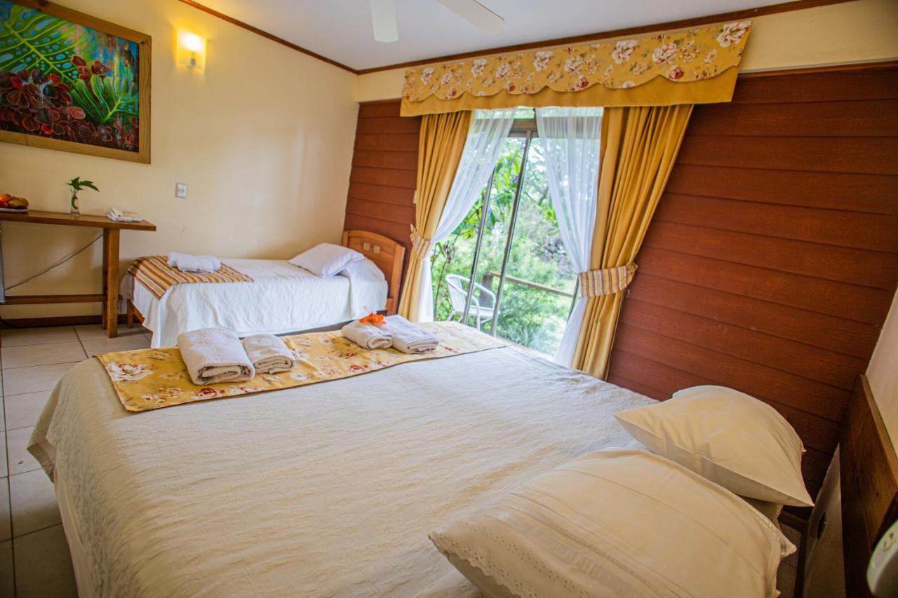 Hostal Uruhao Hanga Roa Exterior foto