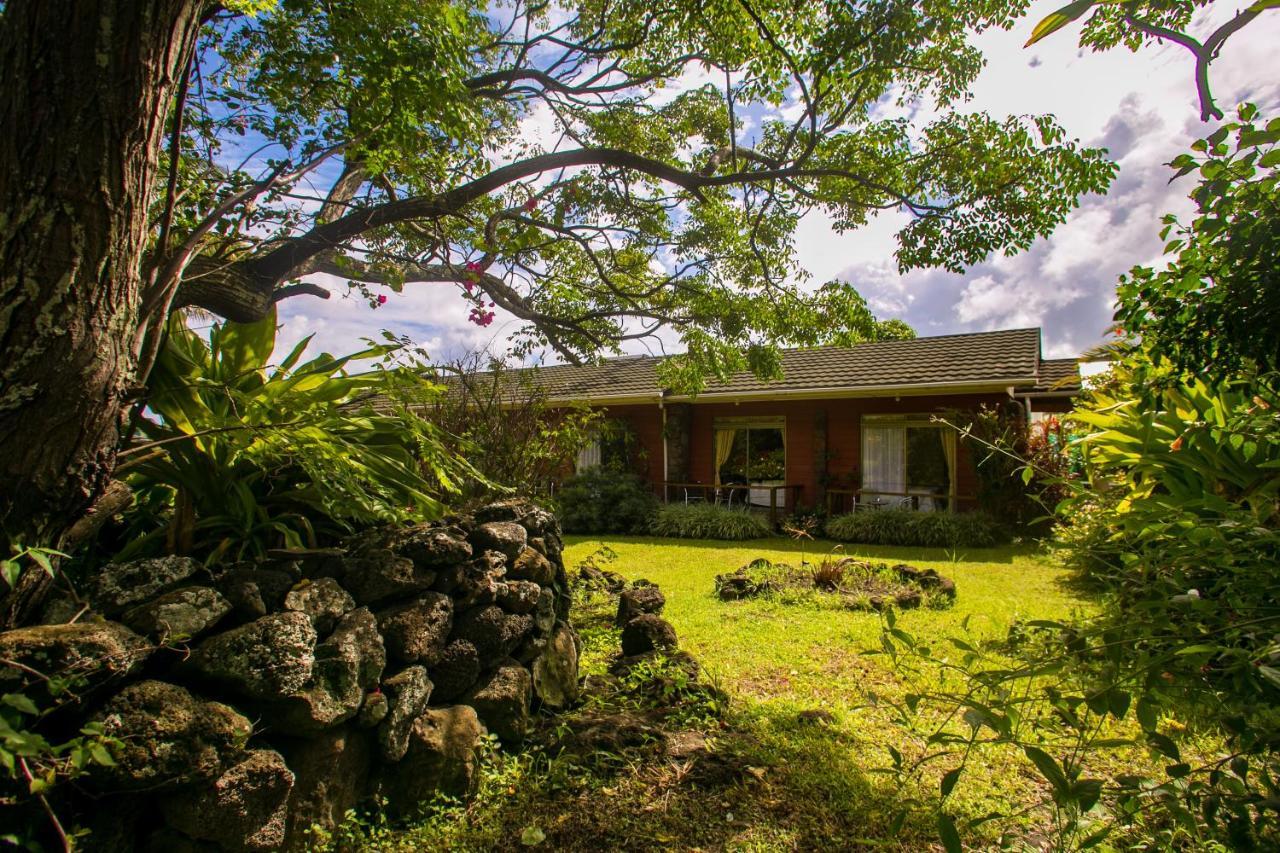 Hostal Uruhao Hanga Roa Exterior foto